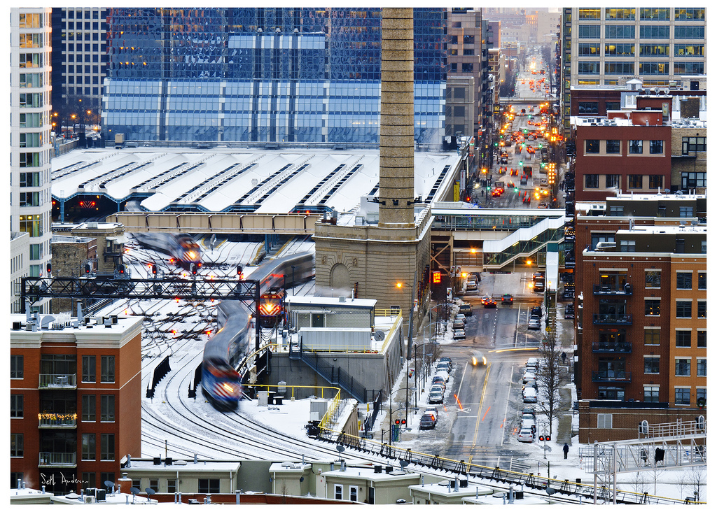 A train leaves the Ogilvie commuter rail station in the West Loop. Credit: Seth Anderson, Flickr