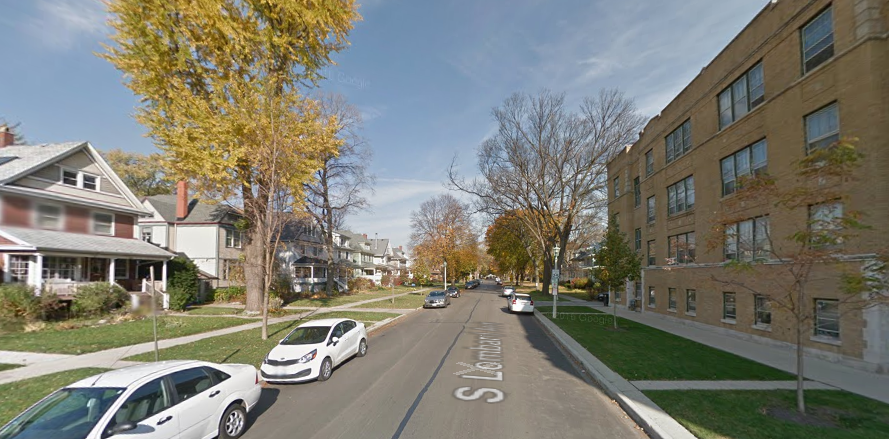 A street with single-family homes on one side and a multi-family building on the other in Oak Park. Credit: Google Maps